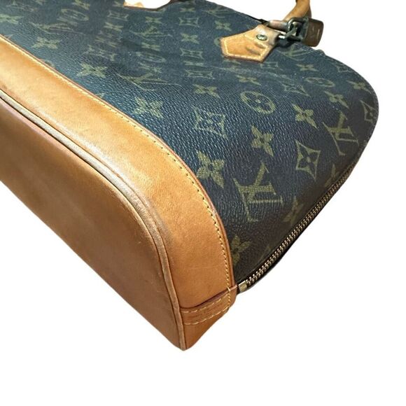 Louis Vuitton Alma PM - Picture 9 of 15